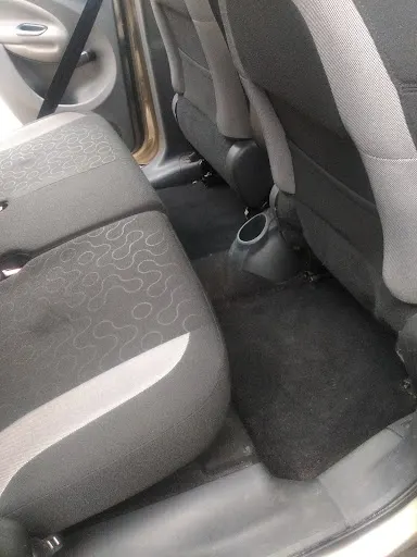 Myjnia Samochodowa ręczna. Pranie tapicerki samochodowej